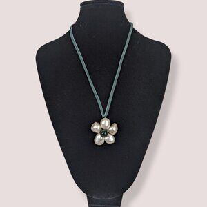 (2/$20) V. Faux Pearl Floral Pendant Necklace